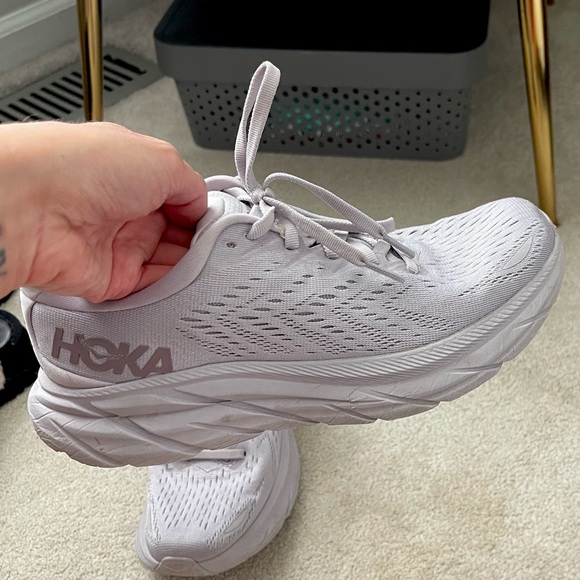 Hoka Shoes - Lilac HOKA Clifton 8